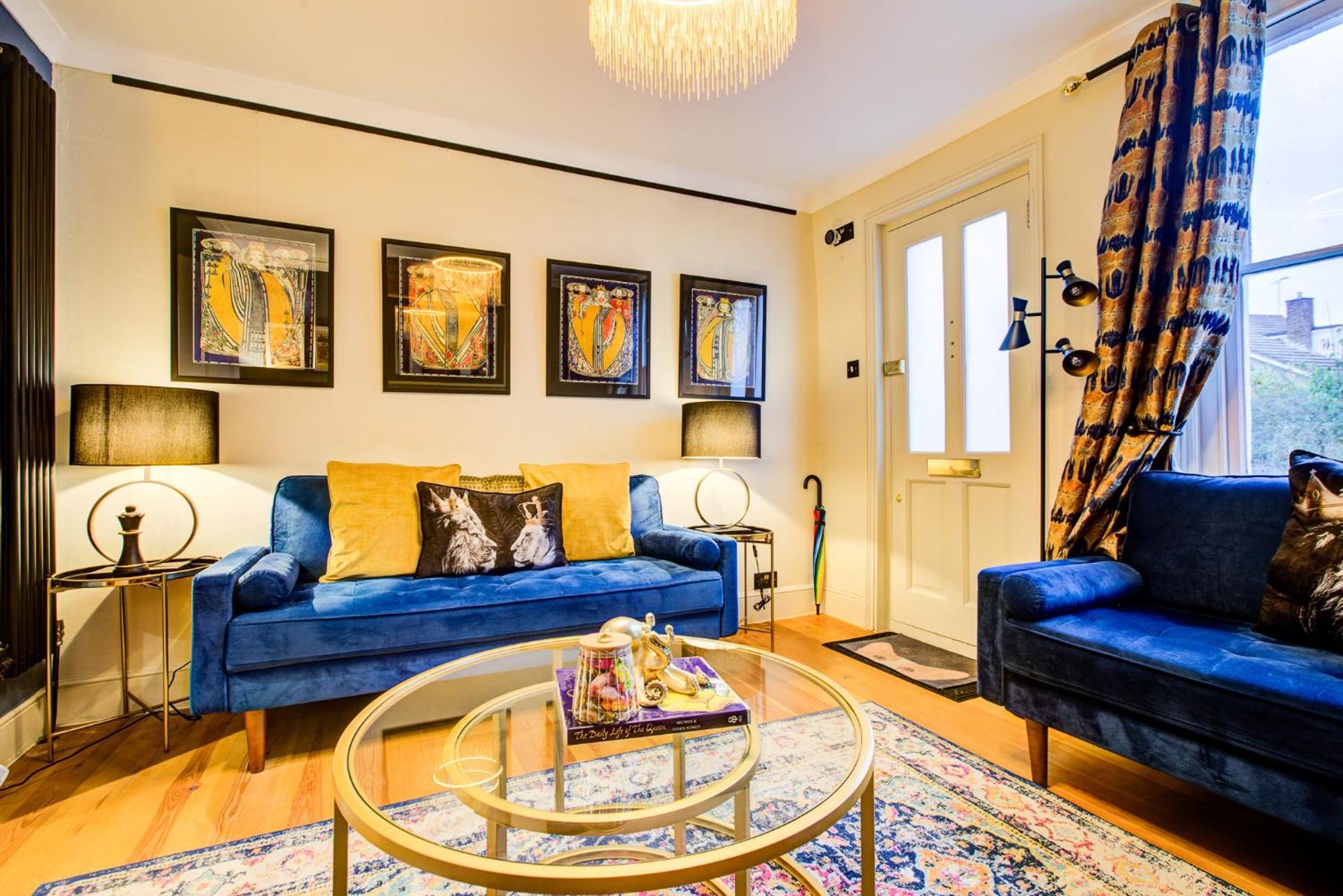 Queens Cottage, Wivenhoe Stylish, Plush, Cosy, Convenient & Quirky, 2X Double Bed Period Cottage Plus Patio - 9 Min Walk Train, 4 Min Walk High Street Pubs, Restaurants, Shops Exterior foto